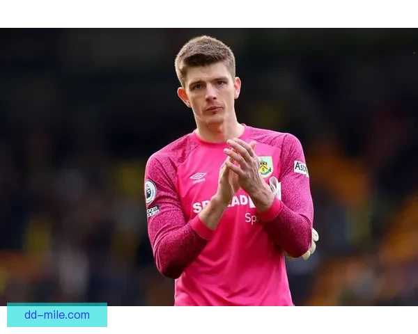 伯恩利惨遭降级，英超赛季末场面惊心动魄，球队未来何去何从